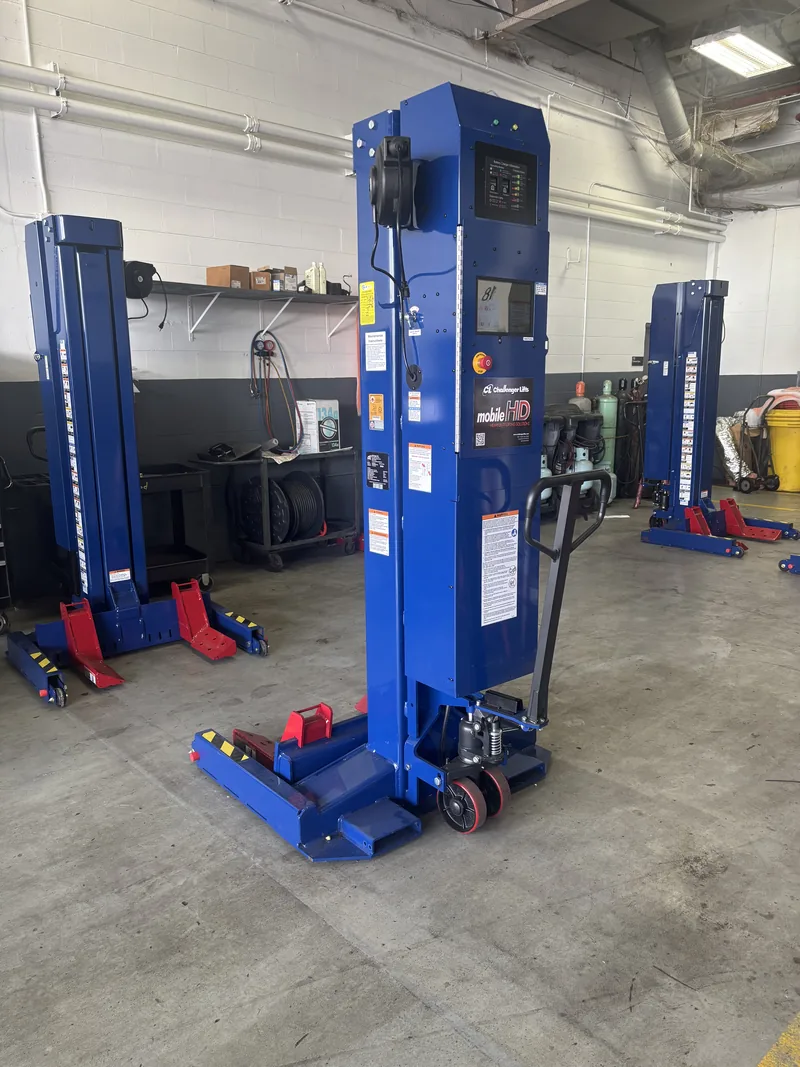 Challenger mobile column lifts